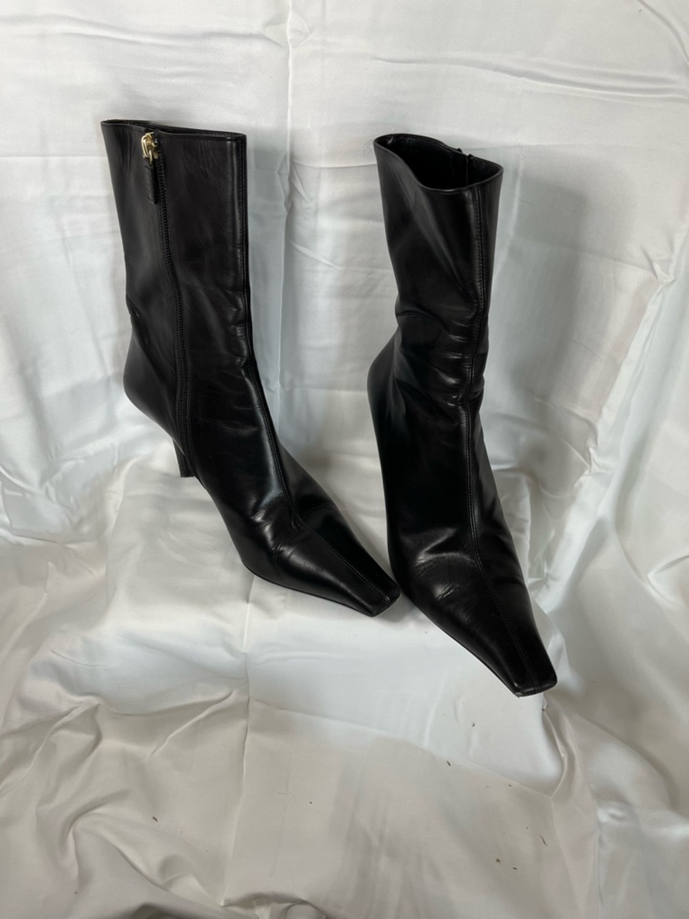 Vintage Gucci Black Pointed Toe Mid-Calf Stiletto Boots - Picture 2 of 8